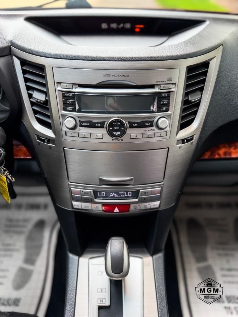Subaru Legacy 3.6R Limited 2011