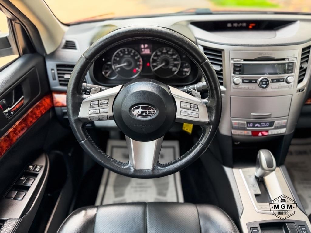 Subaru Legacy 3.6R Limited 2011