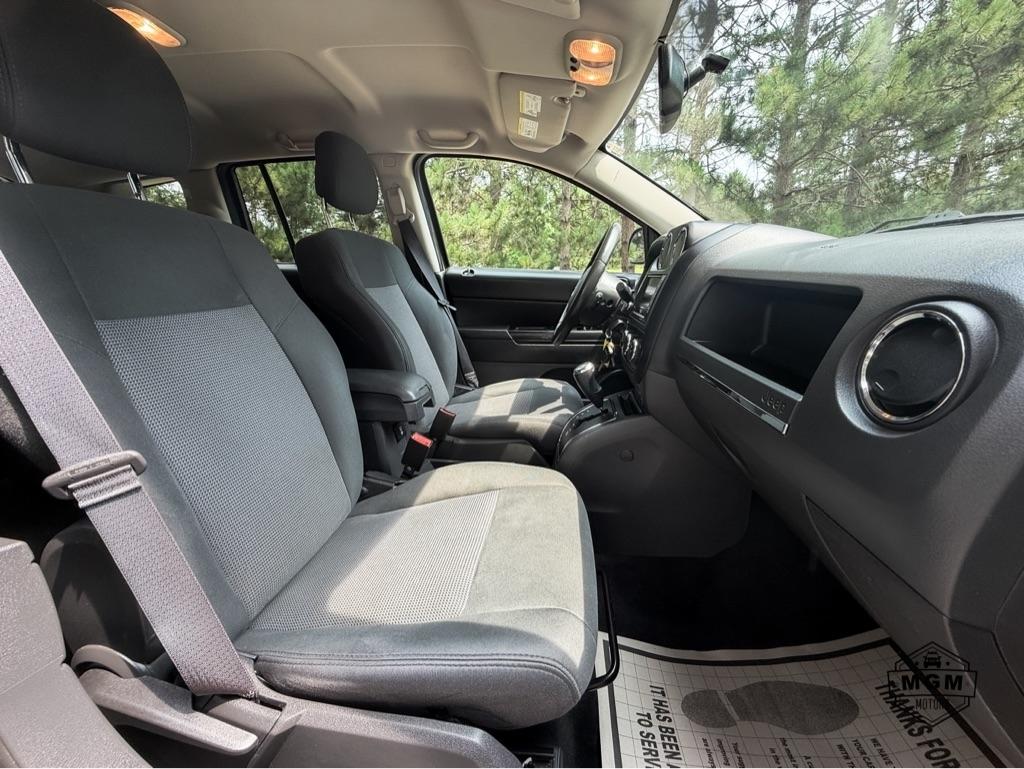 Jeep Compass Latitude FWD 2012