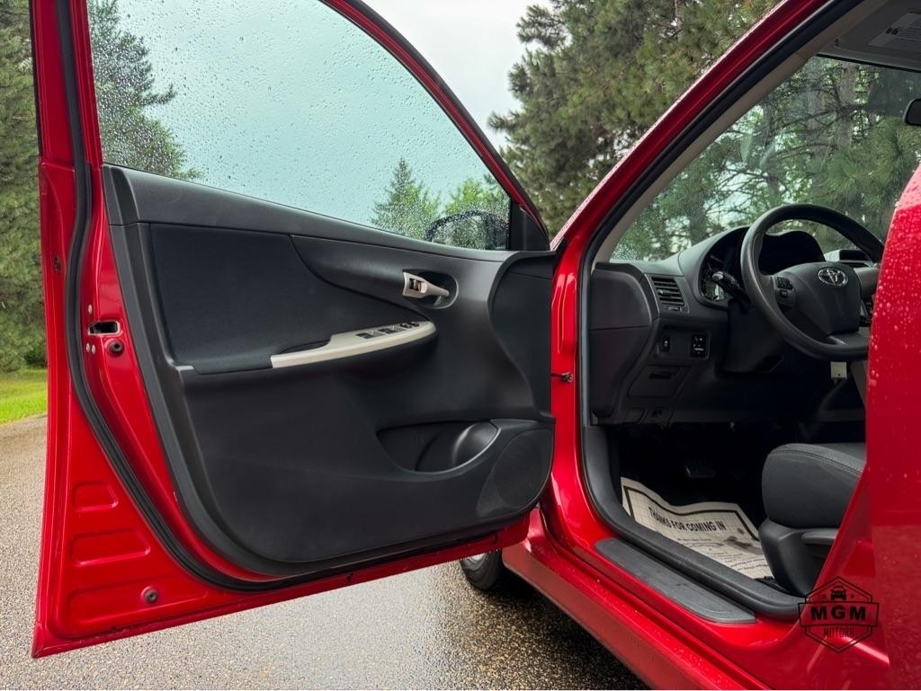 Toyota Corolla S 4D Sedan 2013