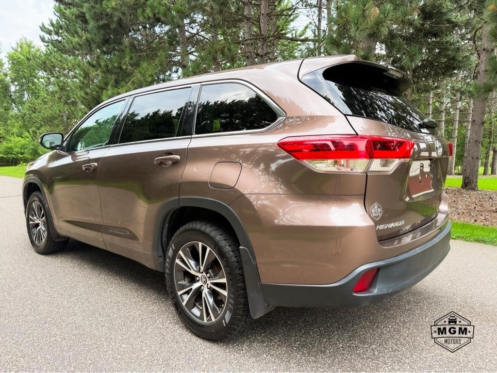 Toyota Highlander LE Plus AWD V6 2017