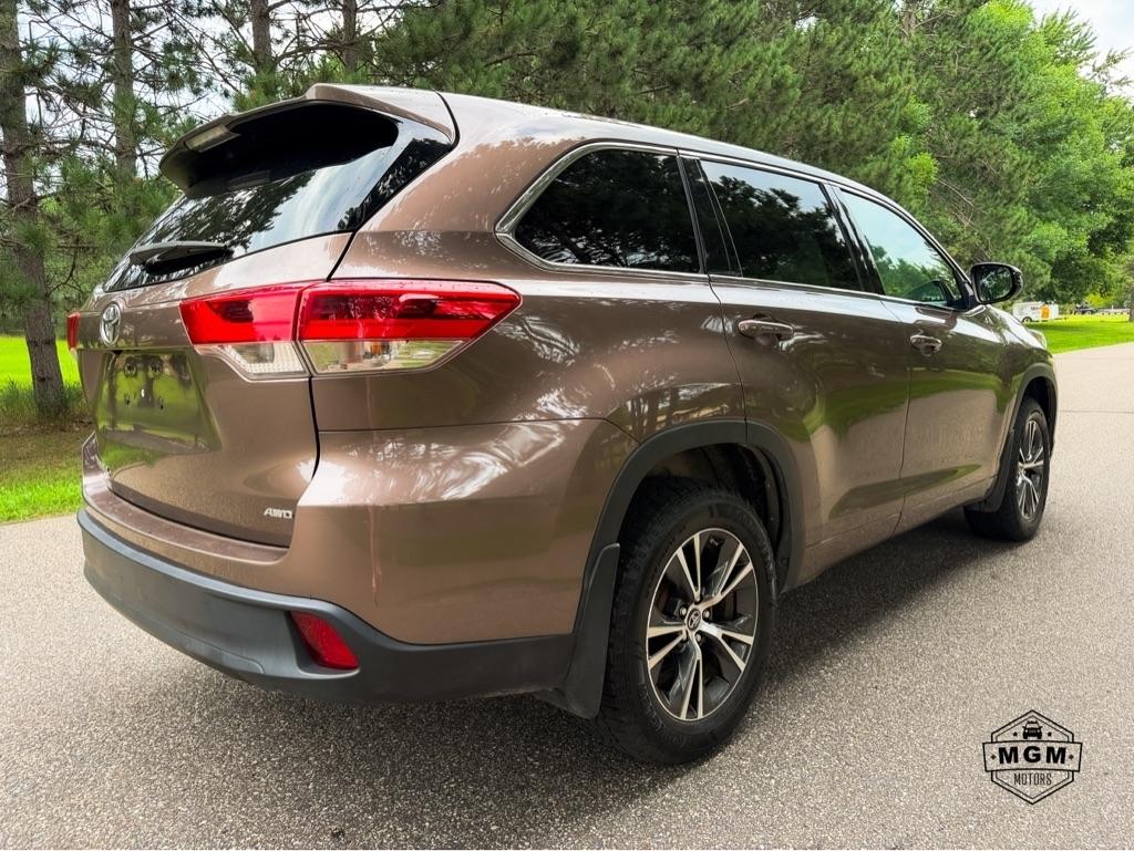 Toyota Highlander LE Plus AWD V6 2017