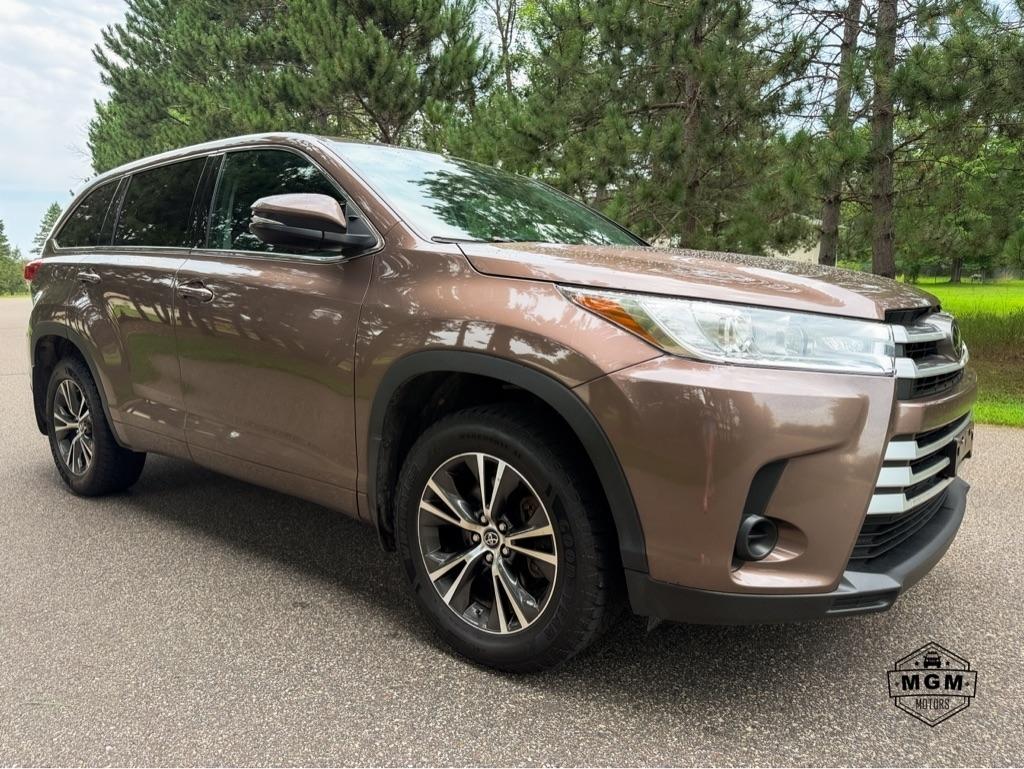 Toyota Highlander LE Plus AWD V6 2017