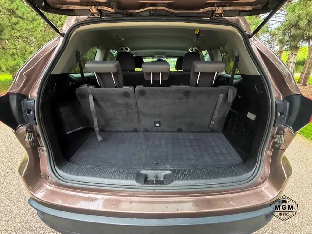 Toyota Highlander LE Plus AWD V6 2017