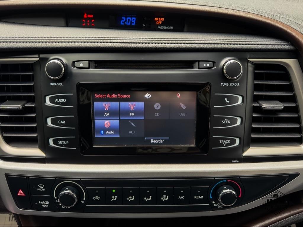 Toyota Highlander LE Plus AWD V6 2017