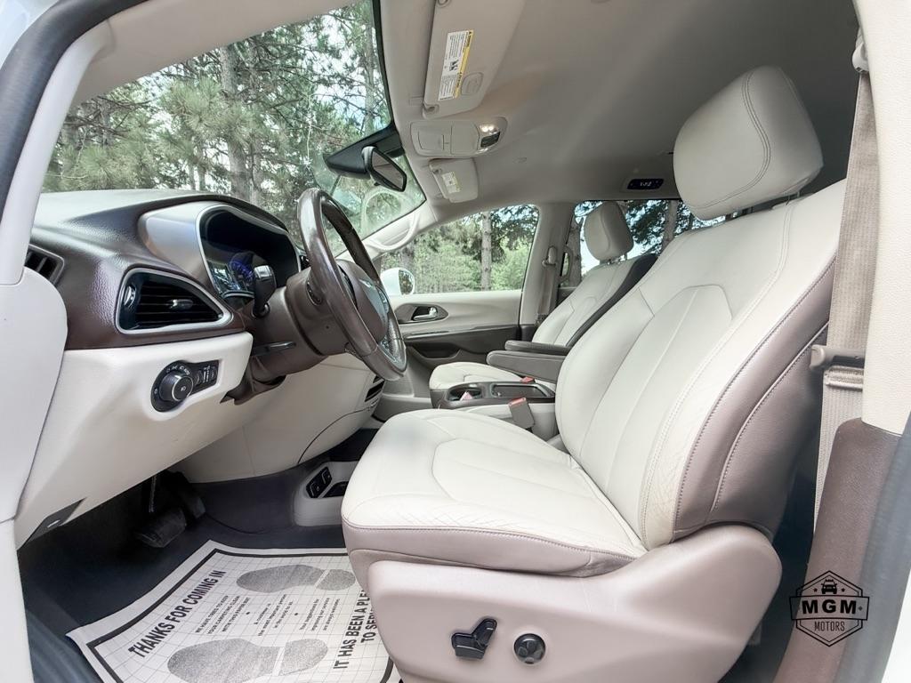 Chrysler Pacifica Touring-L 2017