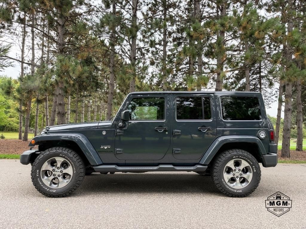 Jeep Wrangler Unlimited Sahara 4WD 2016