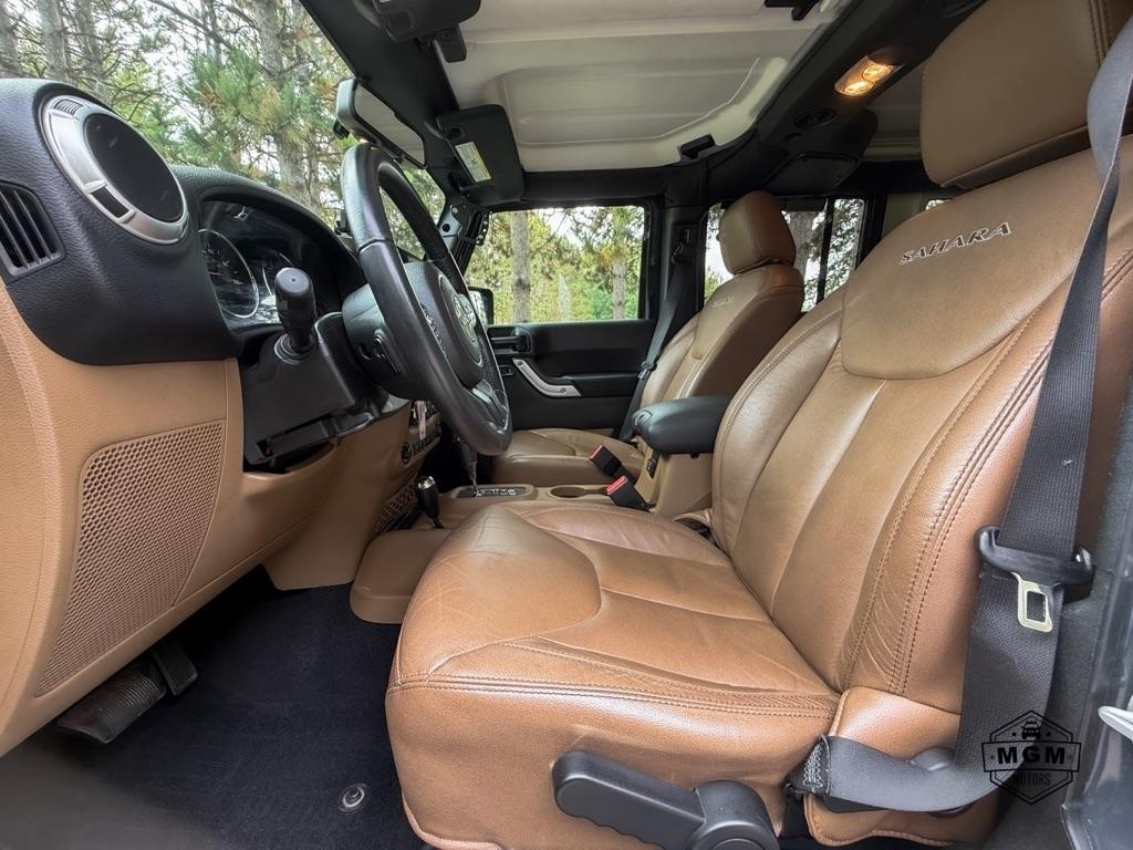 Jeep Wrangler Unlimited Sahara 4WD 2016