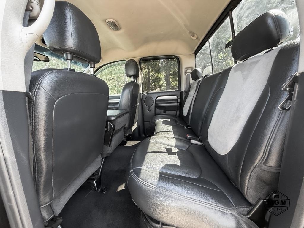 Dodge Ram 3500 Laramie Quad Cab 4WD 2004