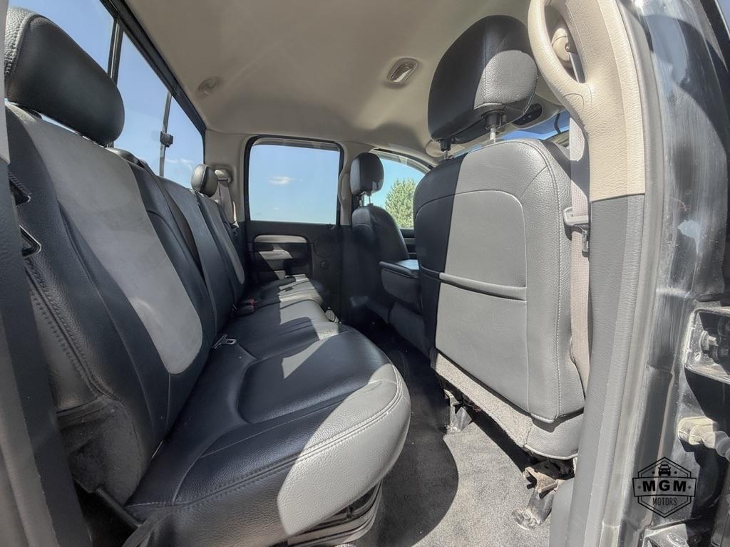 Dodge Ram 3500 Laramie Quad Cab 4WD 2004