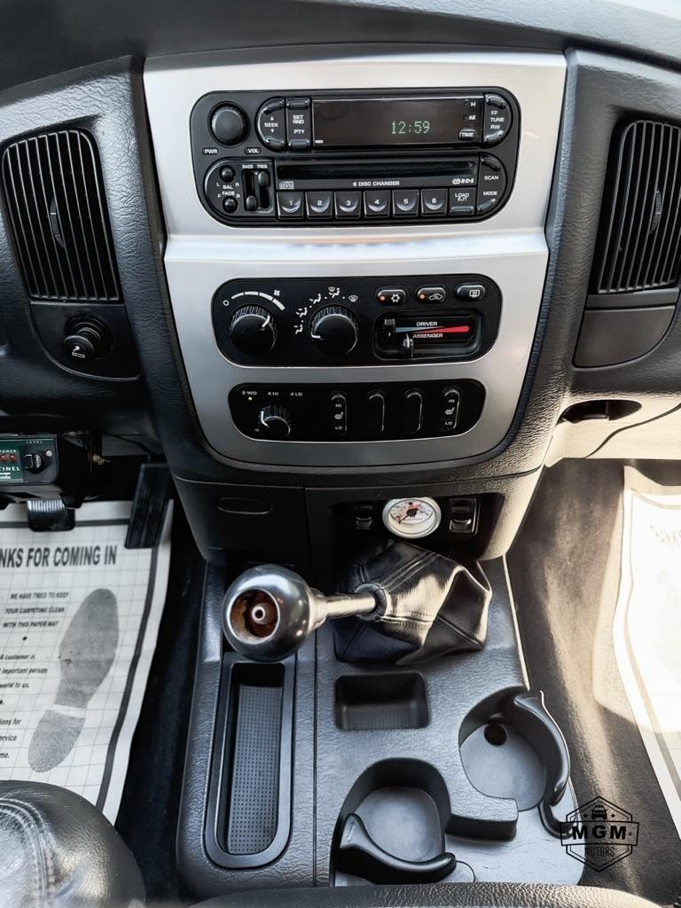Dodge Ram 3500 Laramie Quad Cab 4WD 2004