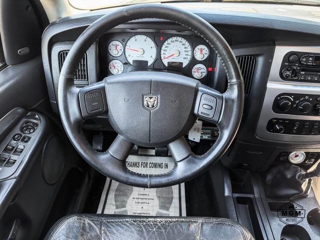 Dodge Ram 3500 Laramie Quad Cab 4WD 2004