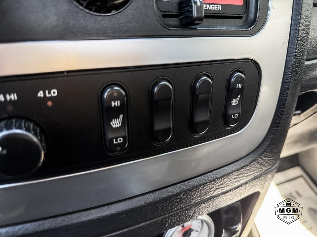 Dodge Ram 3500 Laramie Quad Cab 4WD 2004