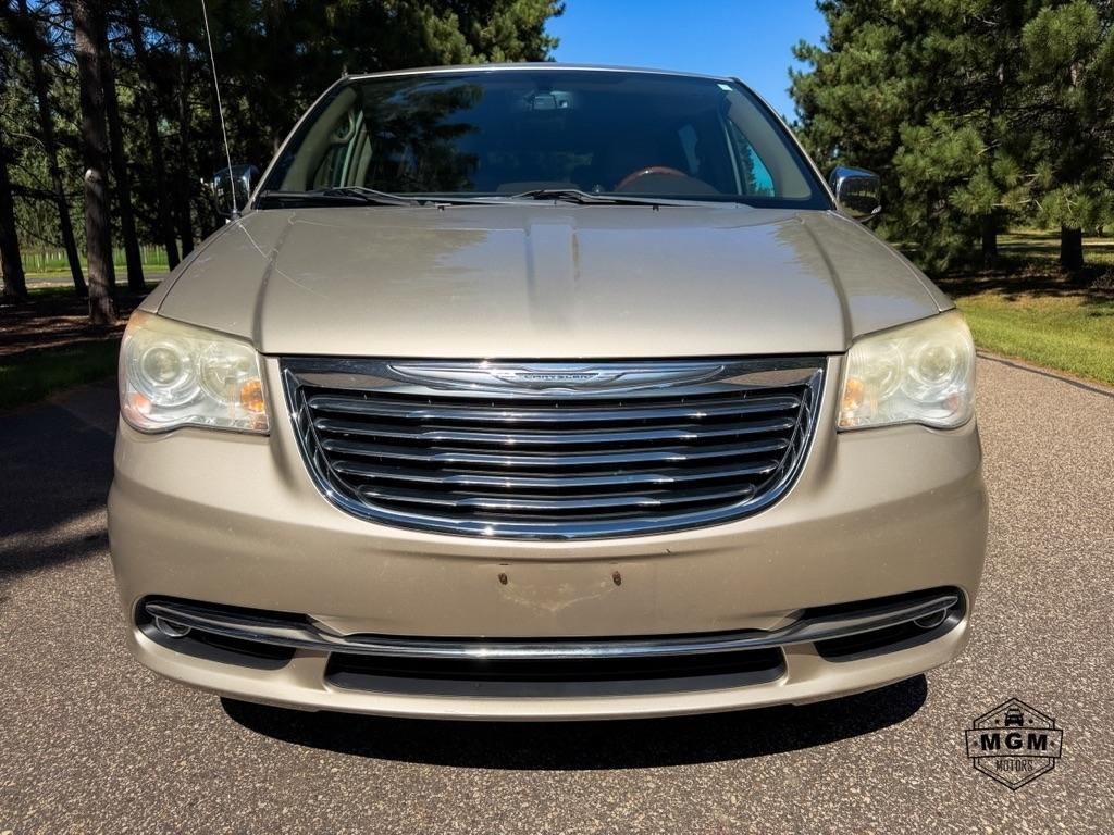 Chrysler Town & Country Limited 2012