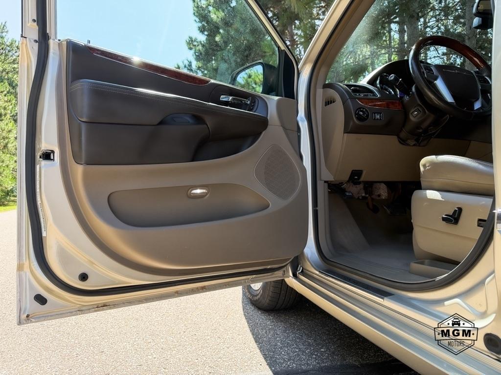 Chrysler Town & Country Limited 2012