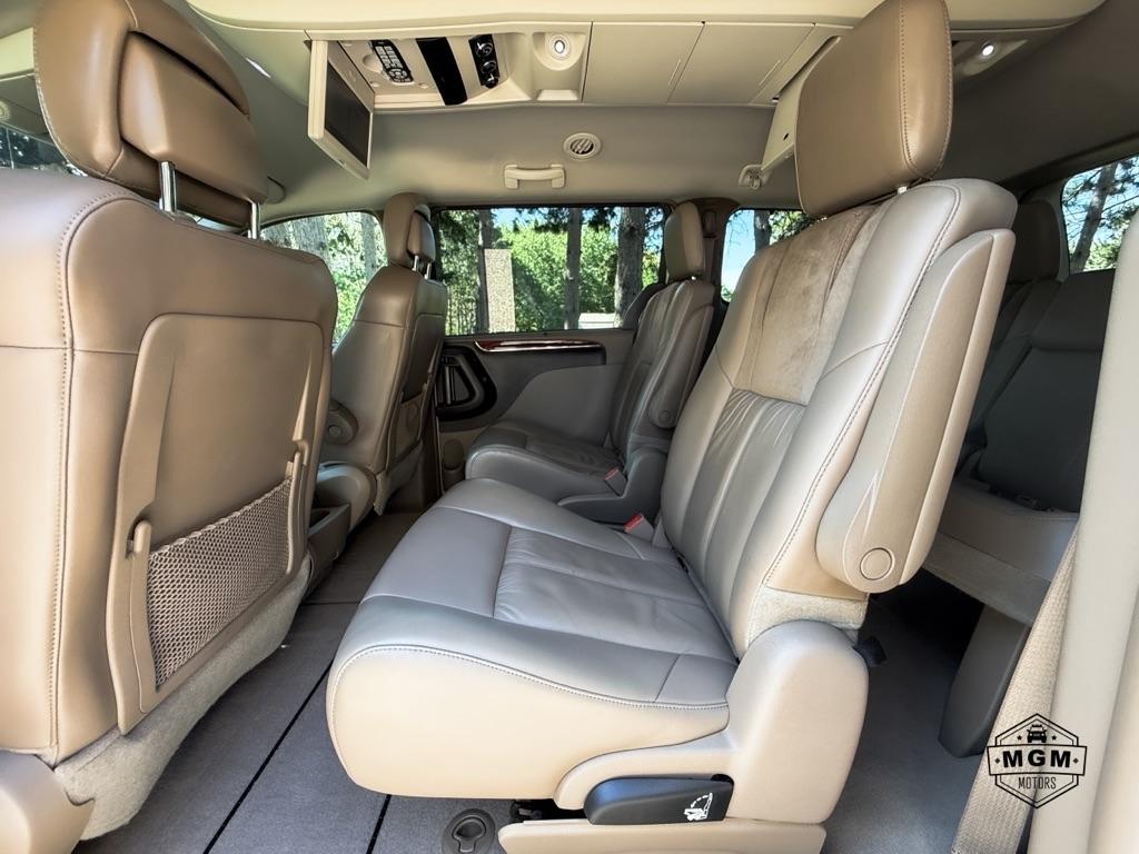 Chrysler Town & Country Limited 2012