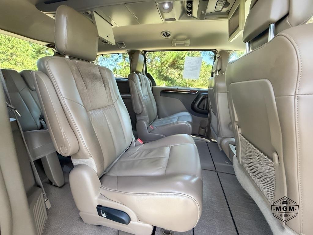 Chrysler Town & Country Limited 2012