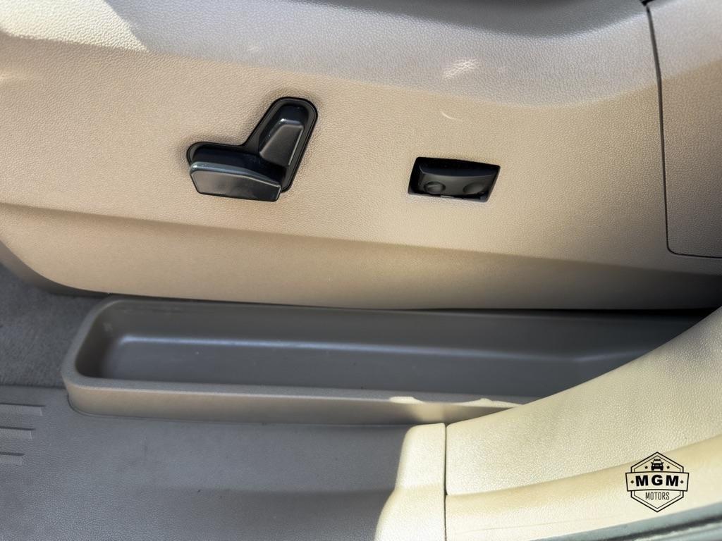 Chrysler Town & Country Limited 2012