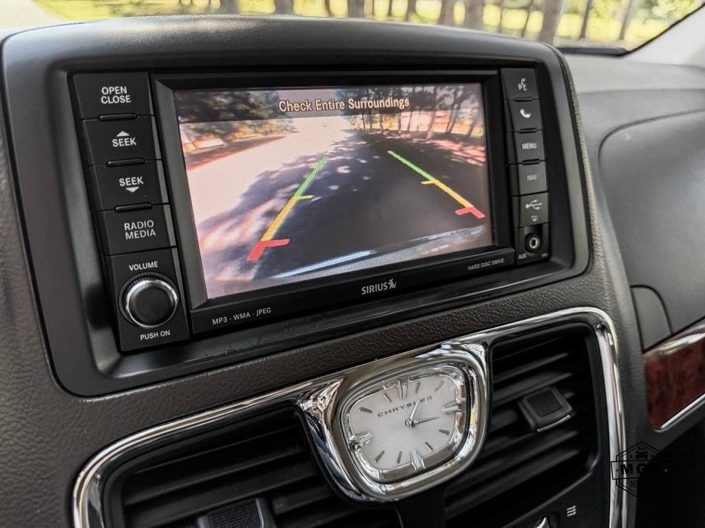 Chrysler Town & Country Limited 2012