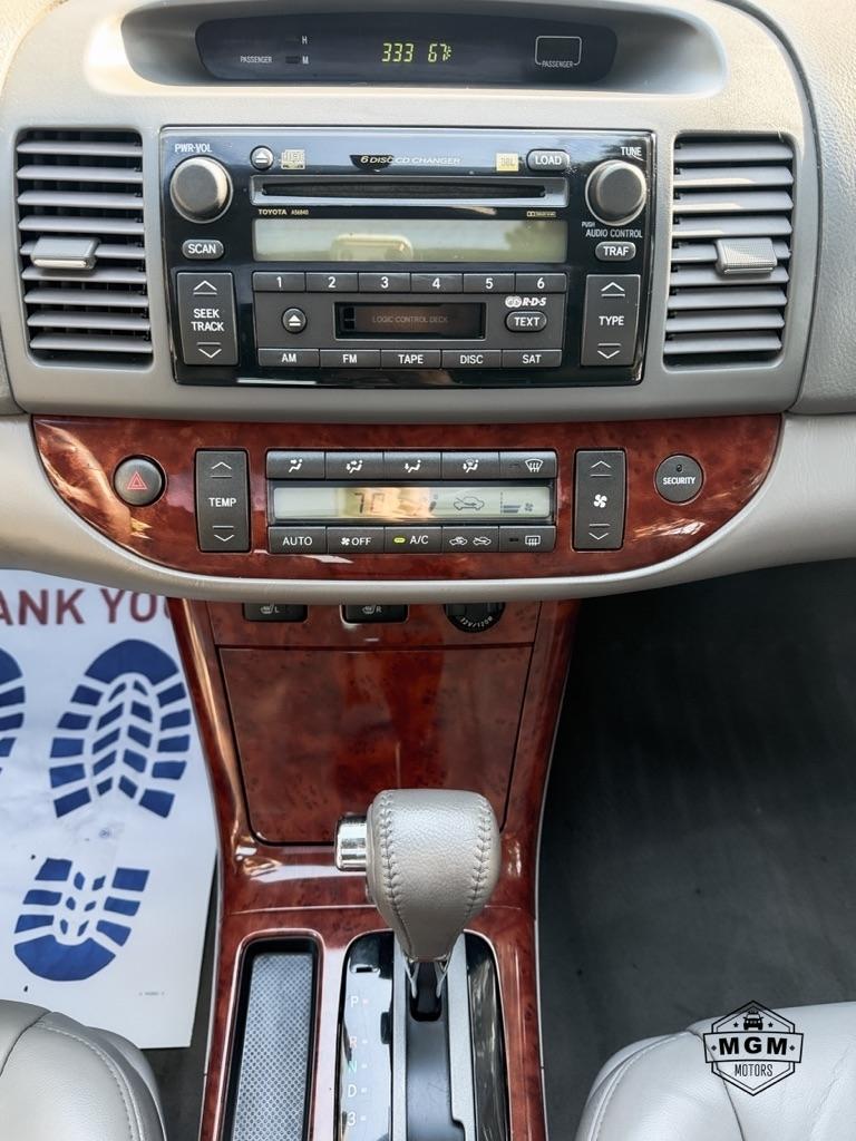 Toyota Camry XLE V6 2006