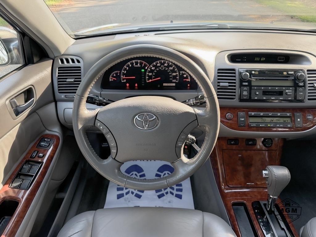 Toyota Camry XLE V6 2006