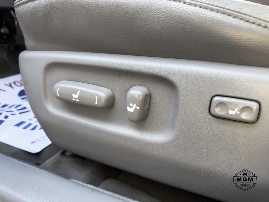 Toyota Camry XLE V6 2006