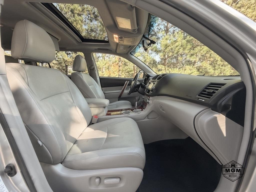 Toyota Highlander Limited 4WD 2013