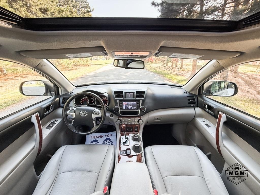 Toyota Highlander Limited 4WD 2013
