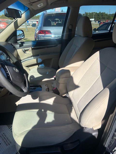 Hyundai Santa Fe GLS 2.4 FWD 2012 Hyundai Santa Fe GLS 2.4 FWD 2012