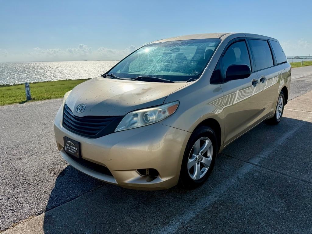 2011 Toyota Sienna Base