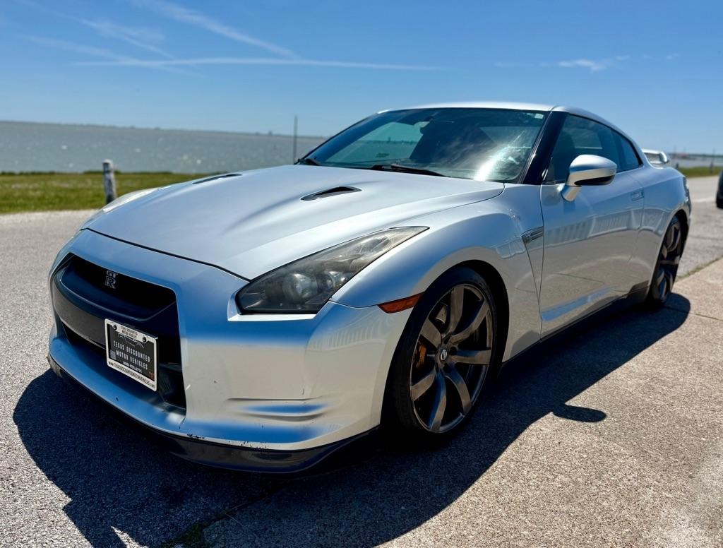 2011 Nissan GT-R PREMIUM