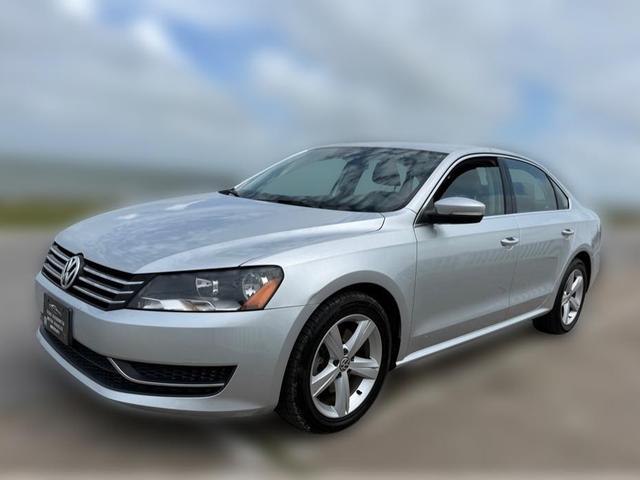 Silver 2014 Volkswagen Passat SE 1.8 Sedan Front-Wheel Drive Automatic