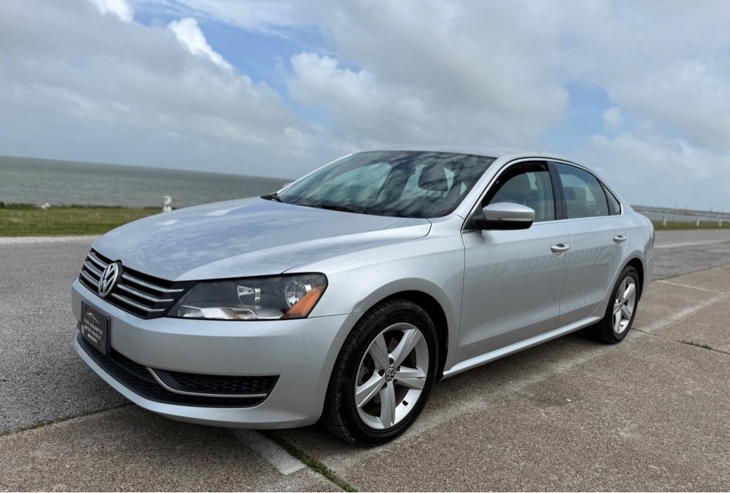 2014 Volkswagen Passat SE