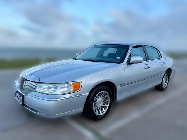 Silver 2002 Lincoln Town Car Signature Sedan Rear-Wheel Drive Automatic