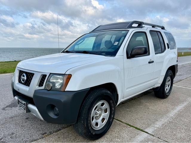 White 2011 Nissan Xterra X SUV / Crossover 4X2 5-Speed Automatic