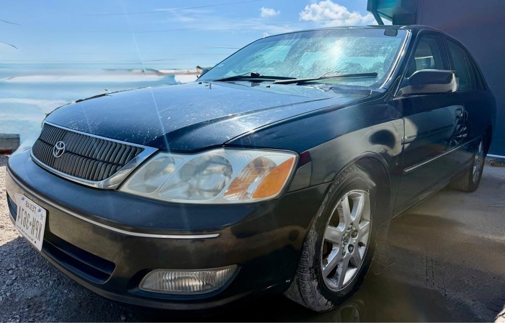 2000 Toyota Avalon XLS BENCH's photo