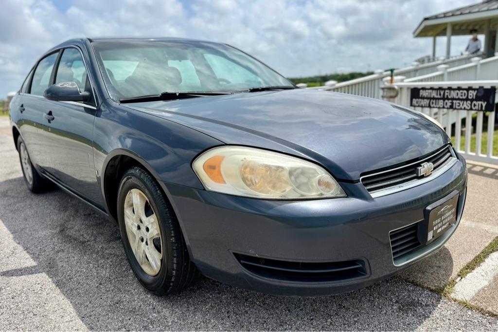 Chevrolet Impala photo 3