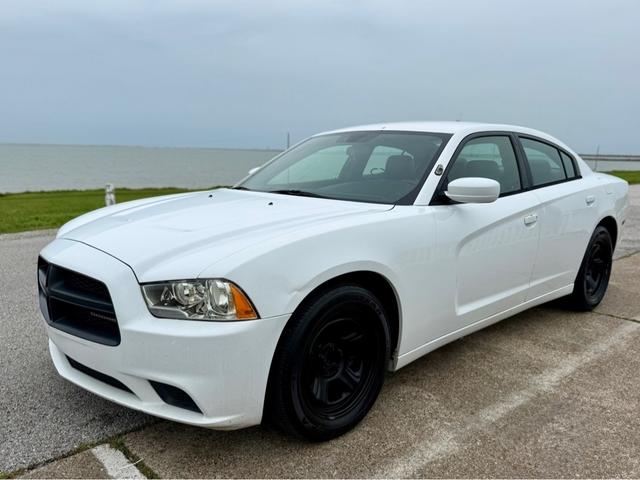 White 2014 Dodge Charger Sedan Rear-Wheel Drive Automatic