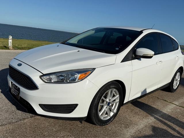 White 2017 Ford Focus Hatchback Front-Wheel Drive Automatic