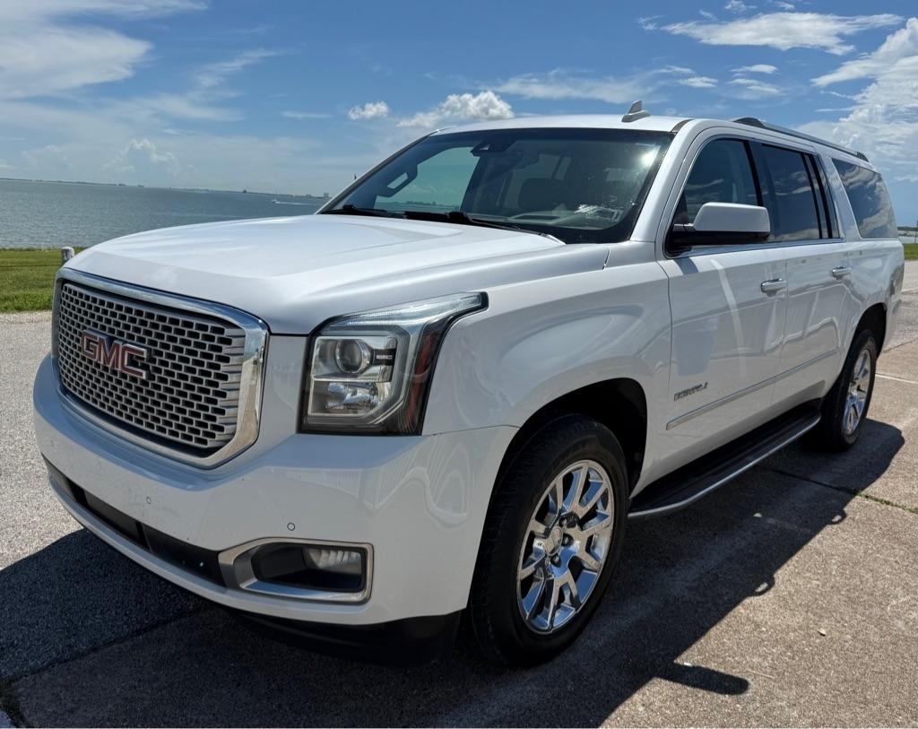 2017 GMC Yukon XL DENALI