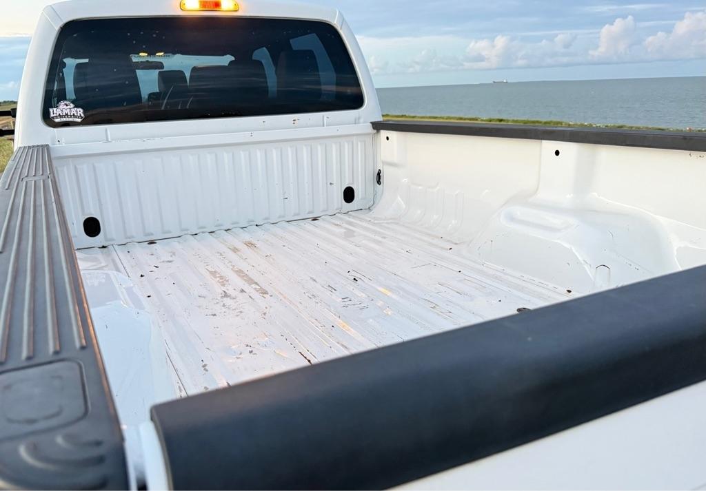 Ford F-250 photo 17