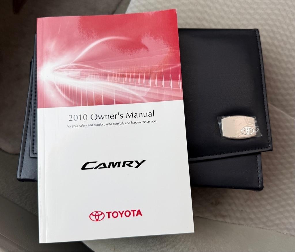 Toyota Camry photo 12