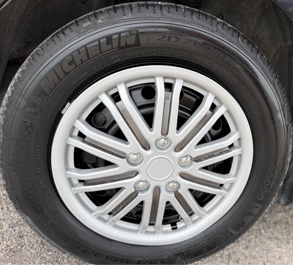 Toyota Camry photo 19