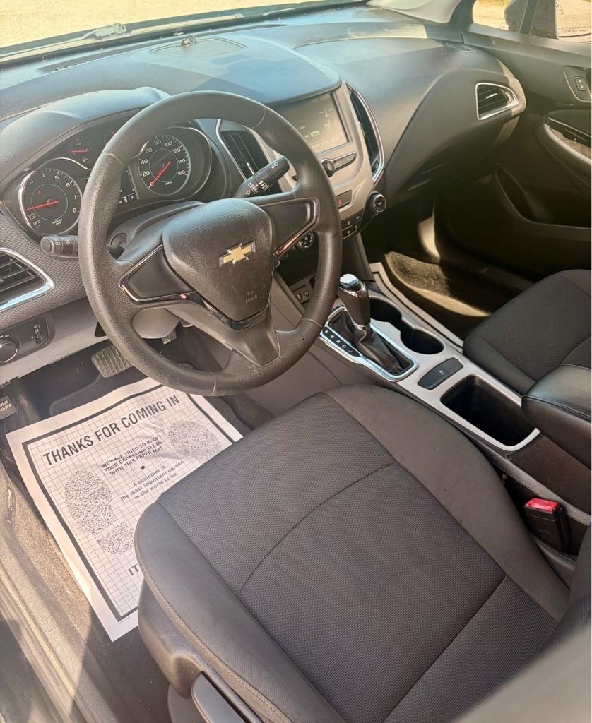 Chevrolet Cruze photo 9