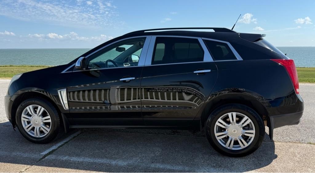 Cadillac SRX photo 8
