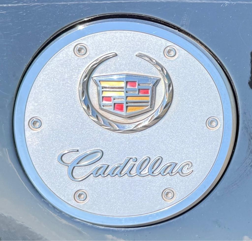 Cadillac SRX photo 9