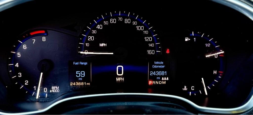 Cadillac SRX photo 12