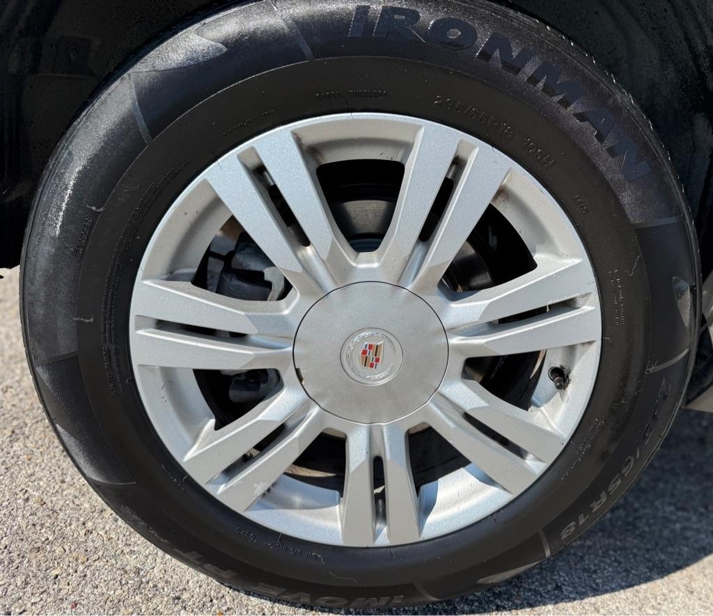 Cadillac SRX photo 25