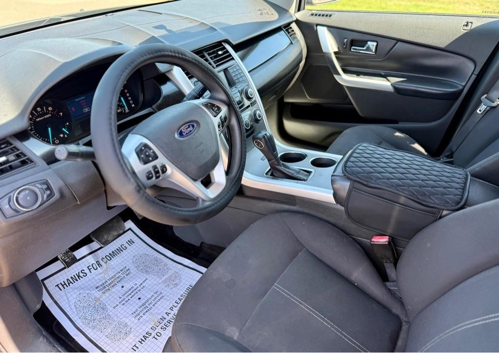 Ford Edge photo 9