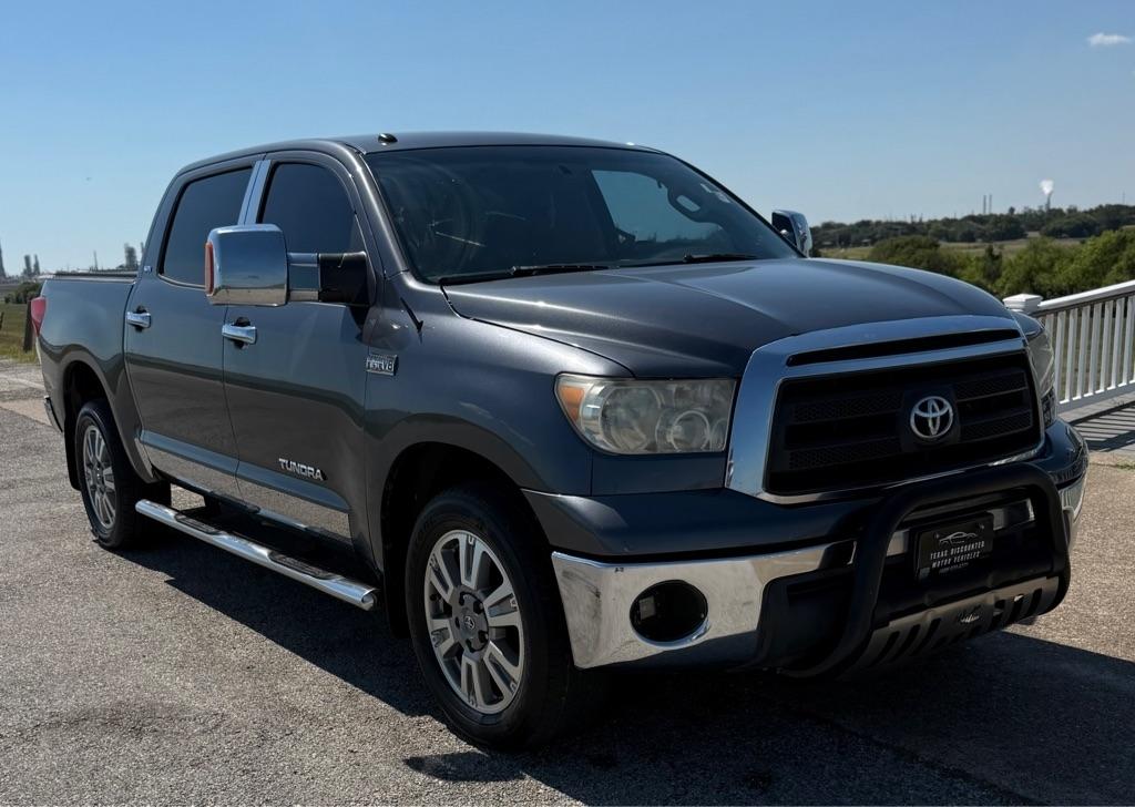 Toyota Tundra photo 3